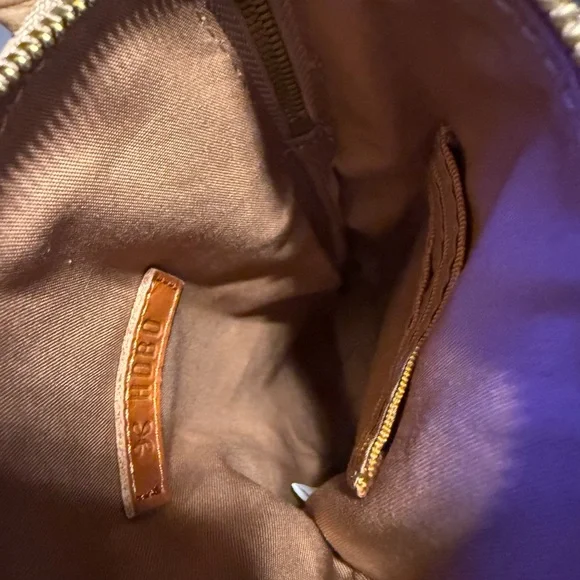 HOBO-Genuine Leather Nila Crossbody - Picture 7 of 7